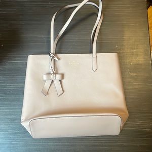 Kate spade tote NEVER USED